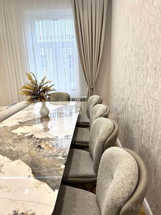3 otaqlı Köhnə tikili, 28 May m., Bakı