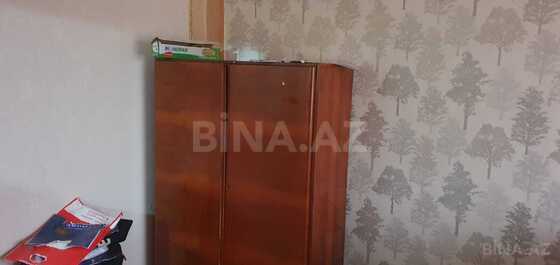 3 otaqlı Köhnə tikili, Bakıxanov q., Bakı