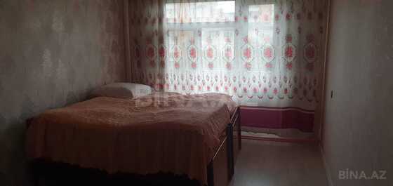 3 otaqlı Köhnə tikili, Bakıxanov q., Bakı