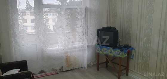 3 otaqlı Köhnə tikili, Bakıxanov q., Bakı