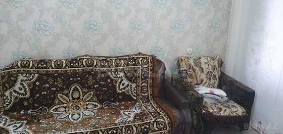 3 otaqlı Köhnə tikili, Bakıxanov q., Bakı