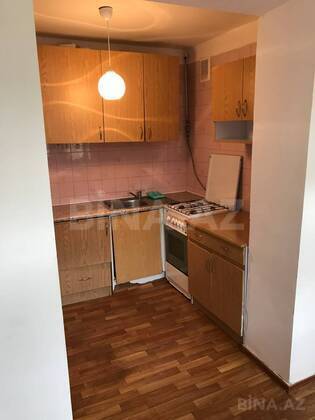 3 otaqlı Köhnə tikili, Elmlər Akademiyası m., Bakı