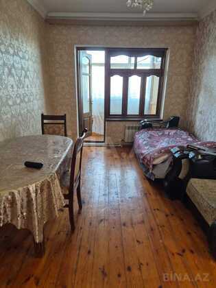 3 otaqlı Köhnə tikili, Həzi Aslanov m., Bakı