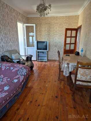 3 otaqlı Köhnə tikili, Həzi Aslanov m., Bakı