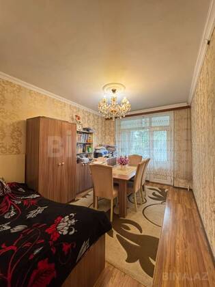 3 otaqlı Köhnə tikili, Bakıxanov q., Bakı