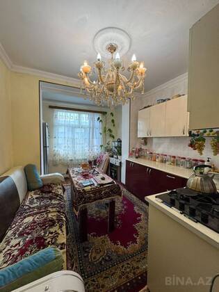 3 otaqlı Köhnə tikili, Bakıxanov q., Bakı