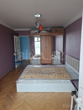 2 otaqlı Köhnə tikili, Nizami m., Bakı
