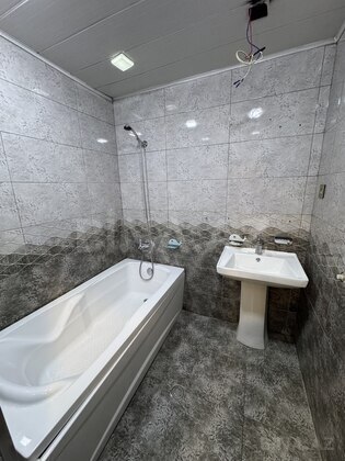 2 otaqlı Köhnə tikili, Bakıxanov q., Bakı