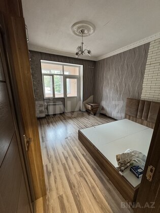 2 otaqlı Köhnə tikili, Bakıxanov q., Bakı