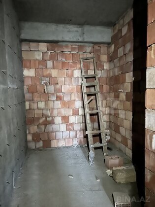 4 otaqlı Yeni tikili, İnşaatçılar m., Bakı