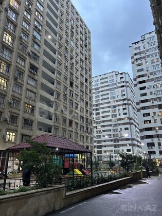 4 otaqlı Yeni tikili, İnşaatçılar m., Bakı