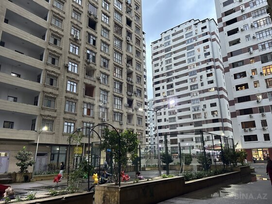 4 otaqlı Yeni tikili, İnşaatçılar m., Bakı