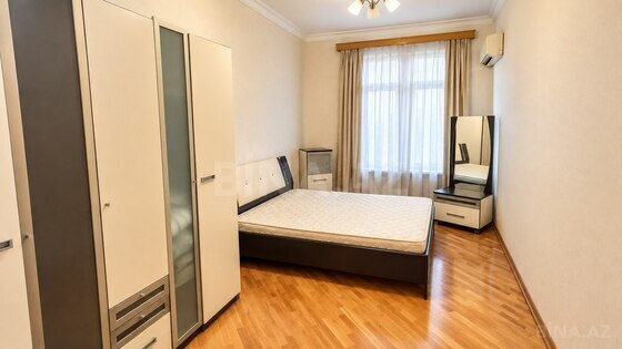 4 otaqlı Yeni tikili, 28 May m., Bakı