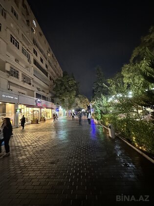 2 otaqlı Köhnə tikili, Qara Qarayev m., Bakı