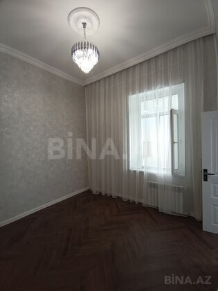 2 otaqlı Köhnə tikili, 28 May m., Bakı