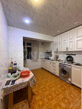 4 otaqlı Köhnə tikili, Azadlıq Prospekti m., Bakı