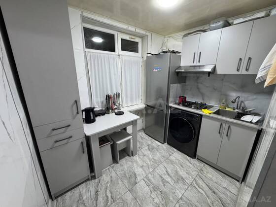 3 otaqlı Köhnə tikili, Neftçilər m., Bakı