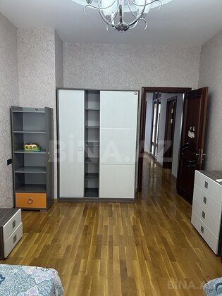 3 otaqlı Yeni tikili, Nizami m., Bakı