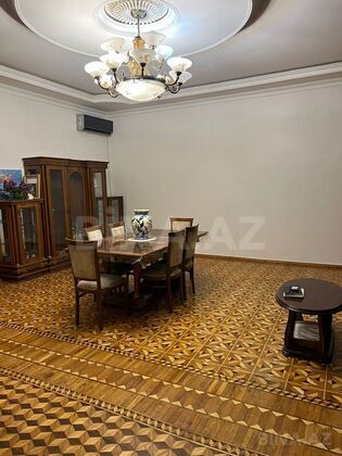 3 otaqlı Köhnə tikili, 28 May m., Bakı