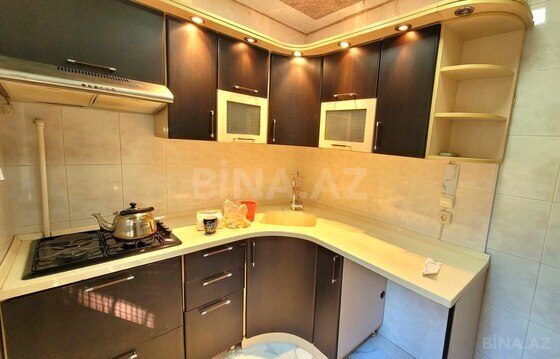 3 otaqlı Köhnə tikili, Azadlıq Prospekti m., Bakı