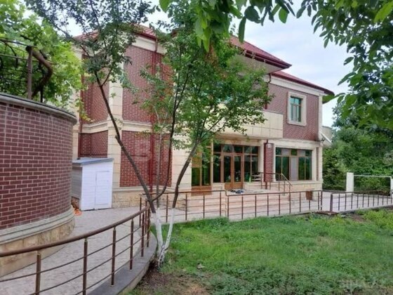 8 otaqlı Həyət evi/Bağ evi, Şamaxı