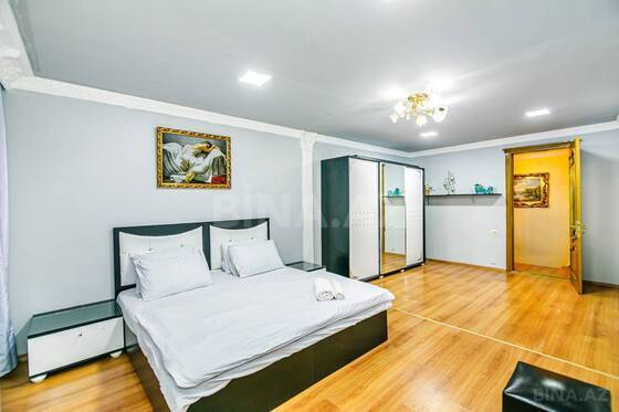 4 otaqlı Köhnə tikili, 28 May m., Bakı