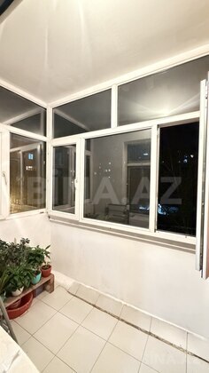 3 otaqlı Köhnə tikili, Memar Əcəmi m., Bakı