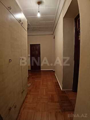 6 otaqlı Köhnə tikili, Sumqayıt
