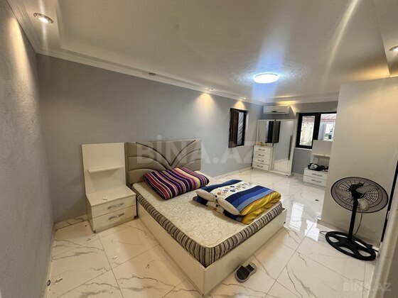 4 otaqlı Həyət evi/Bağ evi, Novxanı q., Bakı