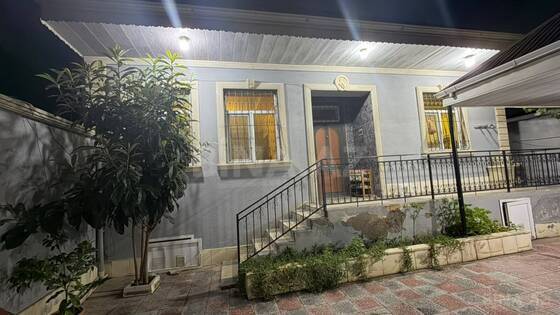 4 otaqlı Həyət evi/Bağ evi, Qaraçuxur q., Bakı