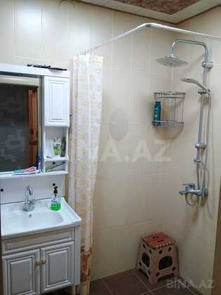 3 otaqlı Köhnə tikili, Bakıxanov q., Bakı