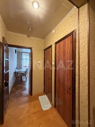 3 otaqlı Köhnə tikili, Bakıxanov q., Bakı