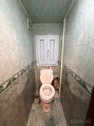 3 otaqlı Köhnə tikili, Bakıxanov q., Bakı