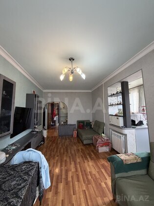 3 otaqlı Köhnə tikili, Qaraçuxur q., Bakı