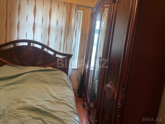 3 otaqlı Köhnə tikili, Bakıxanov q., Bakı