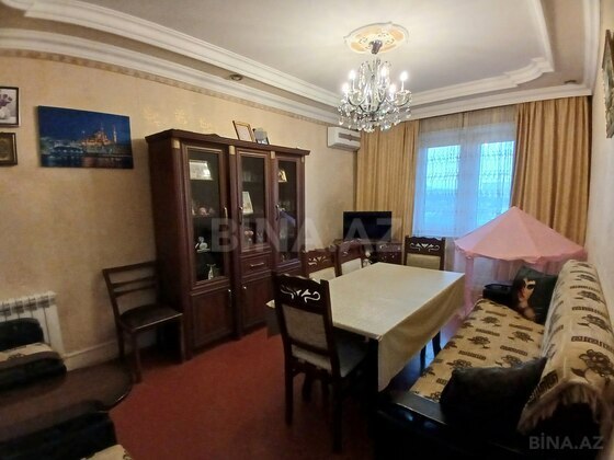 3 otaqlı Köhnə tikili, Xalqlar Dostluğu m., Bakı