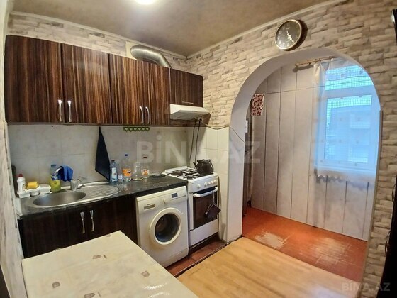 3 otaqlı Köhnə tikili, Xalqlar Dostluğu m., Bakı