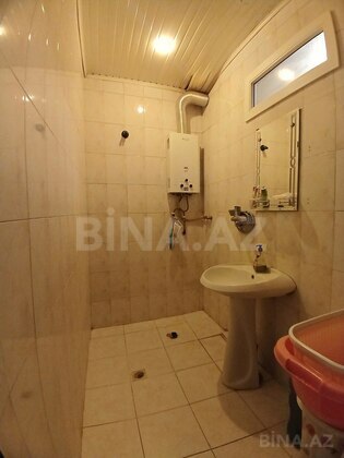 3 otaqlı Köhnə tikili, Xalqlar Dostluğu m., Bakı