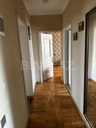 4 otaqlı Köhnə tikili, İnşaatçılar m., Bakı