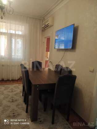 2 otaqlı Köhnə tikili, Memar Əcəmi m., Bakı