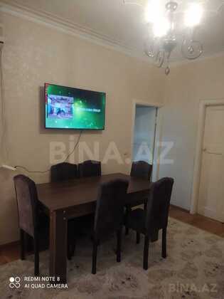 2 otaqlı Köhnə tikili, Memar Əcəmi m., Bakı