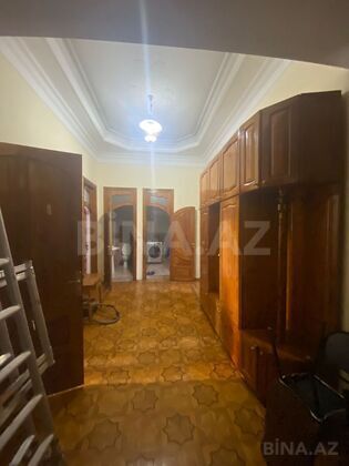 4 otaqlı Köhnə tikili, Nizami m., Bakı