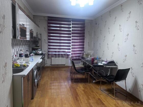 3 otaqlı Yeni tikili, 8 Noyabr m., Bakı