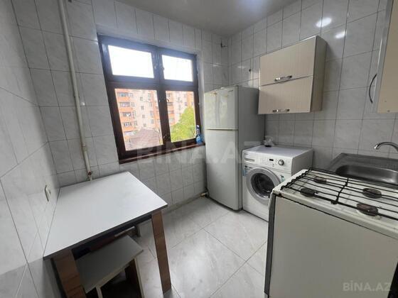 2 otaqlı Köhnə tikili, Neftçilər m., Bakı