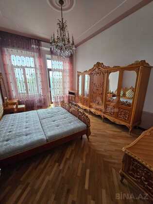 6 otaqlı Köhnə tikili, Sahil m., Bakı