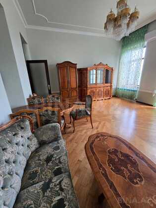 6 otaqlı Köhnə tikili, Sahil m., Bakı