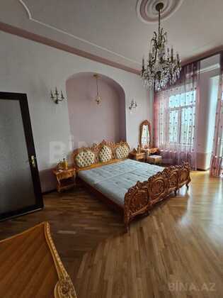 6 otaqlı Köhnə tikili, Sahil m., Bakı