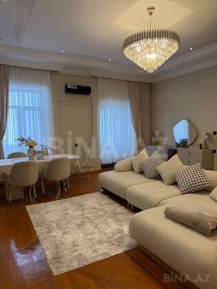 3 otaqlı Köhnə tikili, Bayıl q., Bakı