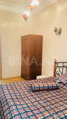 3 otaqlı Köhnə tikili, Sahil m., Bakı