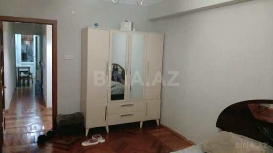 3 otaqlı Köhnə tikili, Yasamal r., Bakı